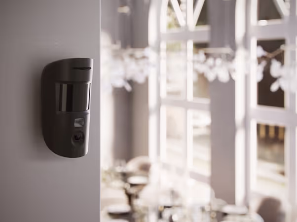 Sensore Ajax MotionCam Jeweller per interni con foto-verifica